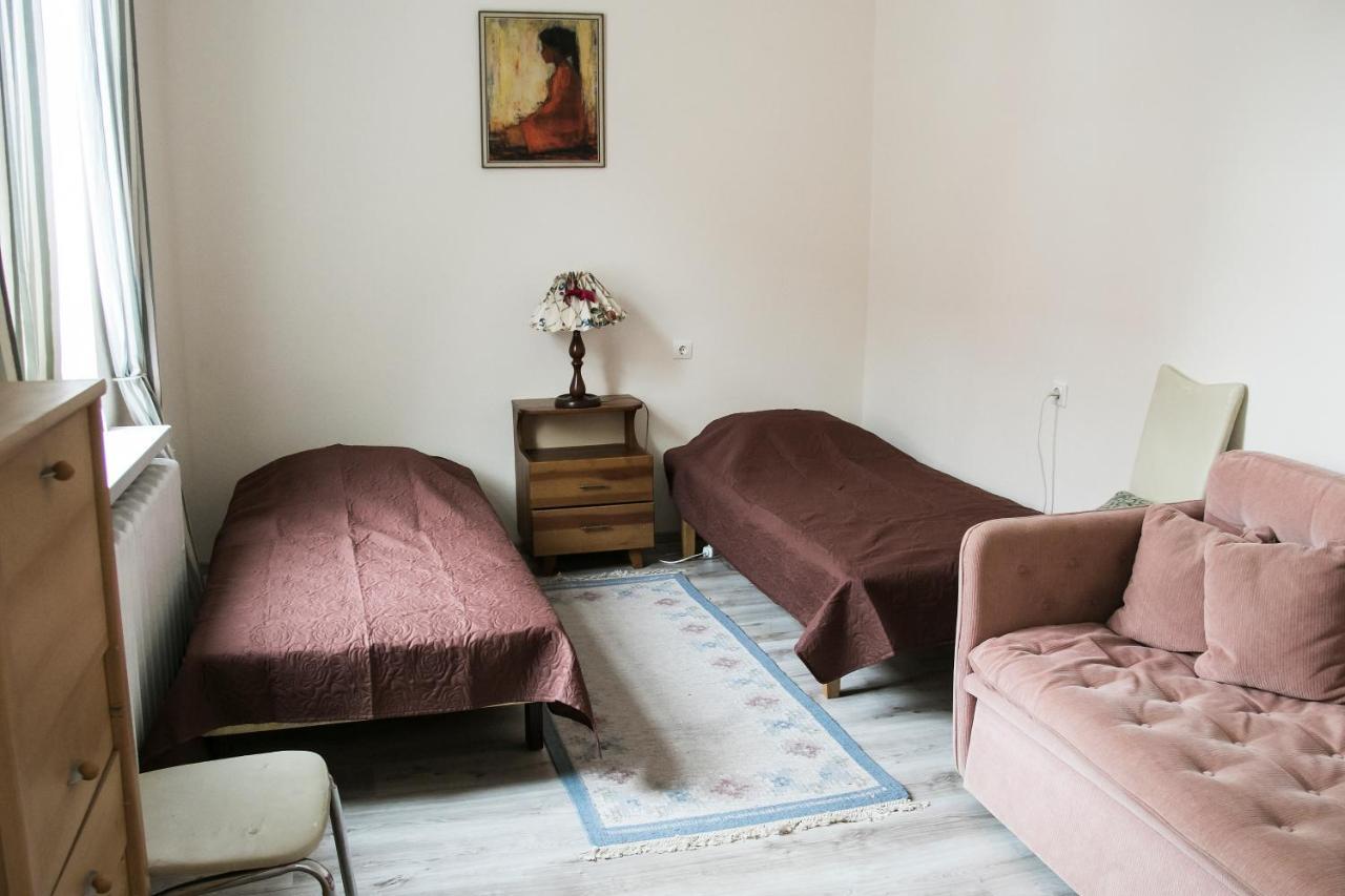 Vintage Style Spacious Apartment Клайпеда Екстериор снимка