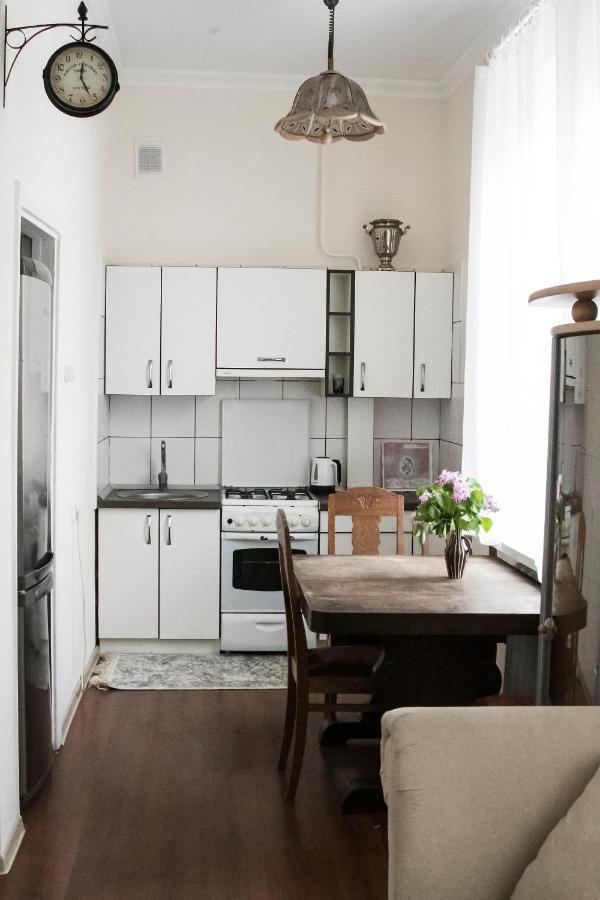 Vintage Style Spacious Apartment Клайпеда Екстериор снимка